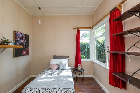 Photo of property in 19 Coleman Terrace, Hospital Hill, Napier, 4110