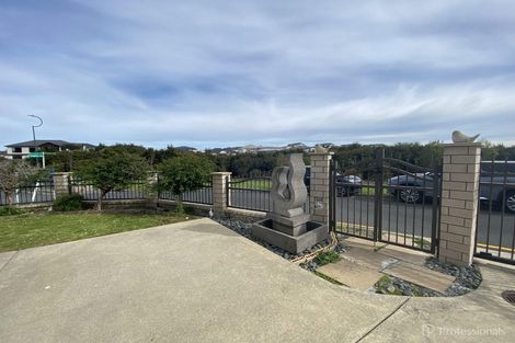 Photo of property in 6 Barnesmore Road, Flat Bush, Auckland, 2019