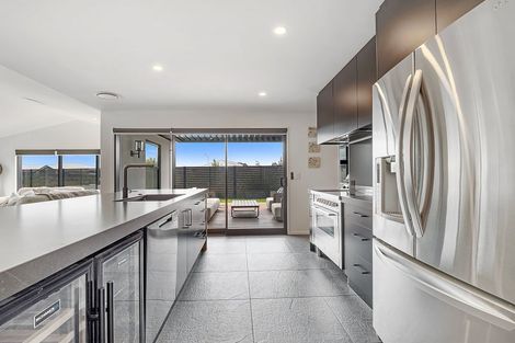 Photo of property in 17 Angus Place, Rangiora, 7400