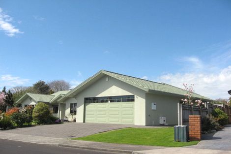 Photo of property in 1 Royal Heights, Glen Avon, New Plymouth, 4312