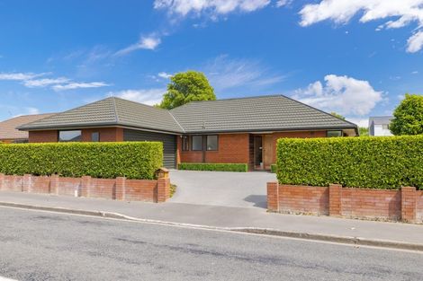 Photo of property in 15 Farquhars Road, Redwood, Christchurch, 8051
