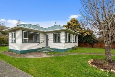 Photo of property in 34 Findlay Street, Tawa, Wellington, 5028