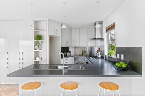 Photo of property in 2b Pearce Street, Vogeltown, Wellington, 6021