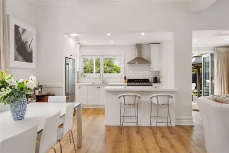 Photo of property in 73 Caledonian Road, St Albans, Christchurch, 8014