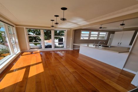 Photo of property in 104 Titirangi Road, New Lynn, Auckland, 0600