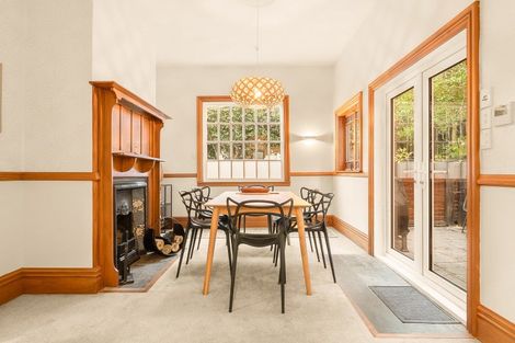 Photo of property in 27 Mortimer Terrace, Aro Valley, Wellington, 6021