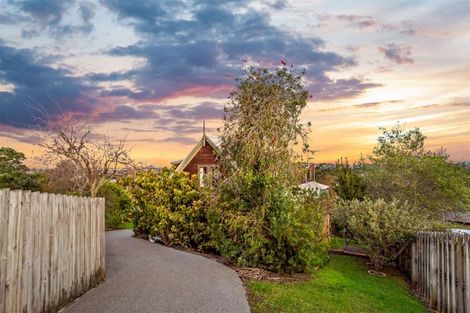 Photo of property in 22 Worthington Place, West Harbour, Auckland, 0618