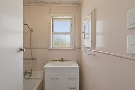 Photo of property in 89 Cracroft Street, Waitara, 4320