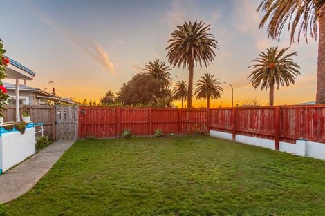 Photo of property in 1/165 Kennedy Road, Marewa, Napier, 4110