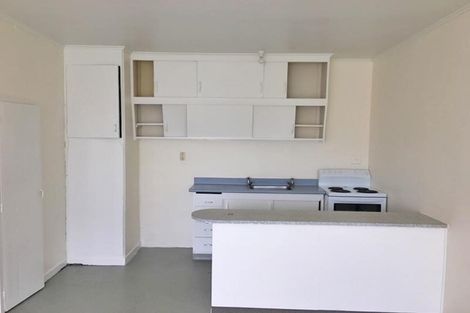 Photo of property in 23 Kelwyn Road, Kelston, Auckland, 0602