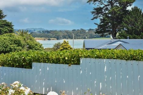 Photo of property in 6 Vela Place, Clarks Beach, 2122