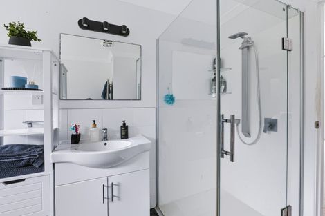 Photo of property in 172a Mangorei Road, Merrilands, New Plymouth, 4312
