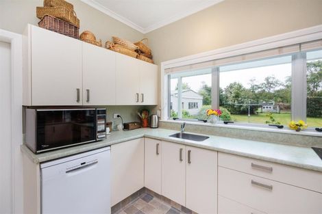 Photo of property in 68 Skerman Street, Marton, 4710