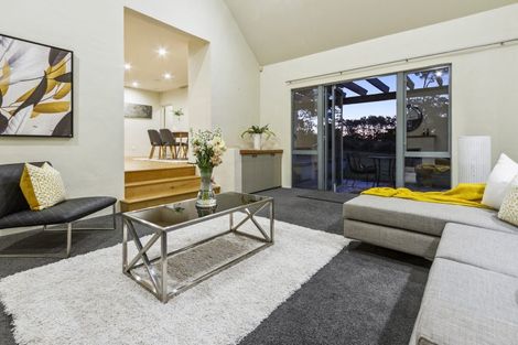 Photo of property in 4 Monkton Close, Greenhithe, Auckland, 0632