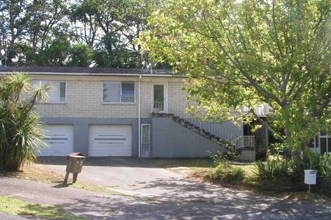 Photo of property in 1/12 Mahuta Grove, Northcote, Auckland, 0627