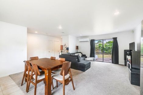 Photo of property in 2 Albizia Avenue, Henderson, Auckland, 0612