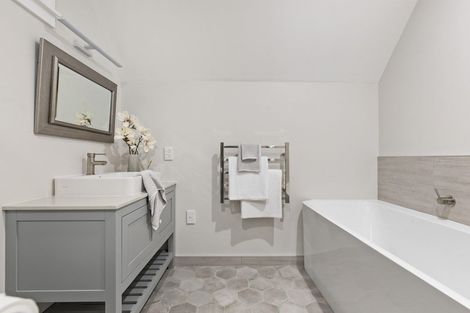 Photo of property in 107 Jickell Street, Hokowhitu, Palmerston North, 4410