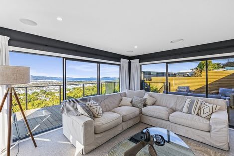 Photo of property in 39 Meadowbank Drive, Belmont, Lower Hutt, 5010