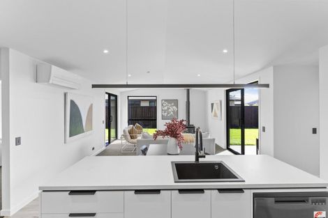 Photo of property in 4 Louden Place, Wakefield, 7025