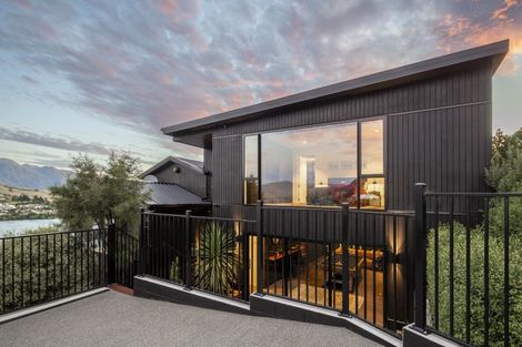 Photo of property in 11 Sunrise Lane, Queenstown, 9300