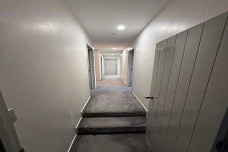 Photo of property in 21 Bangla Place, Massey, Auckland, 0614
