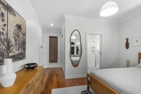 Photo of property in 3 Endeavour Street, Lyall Bay, Wellington, 6022