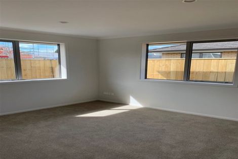 Photo of property in 12 Tarata Grove, Lansdowne, Masterton, 5810