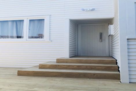 Photo of property in 2/39 Esmonde Road, Takapuna, Auckland, 0622