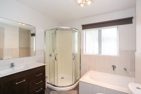 Photo of property in 17 Magnolia Drive, Waiuku, 2123