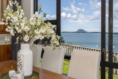 Photo of property in 87 Harbour View Road, Omokoroa, 3114