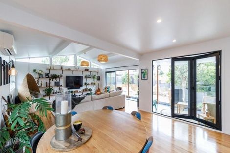 Photo of property in 24 Trent Avenue, Hokowhitu, Palmerston North, 4410