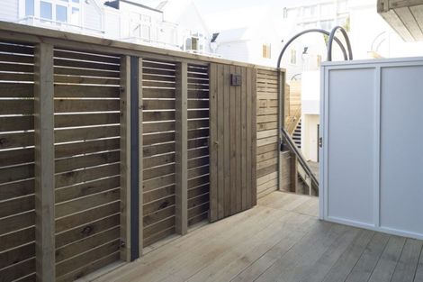 Photo of property in Pirie Street Townhouses, 1/35 Pirie Street, Mount Victoria, Wellington, 6011