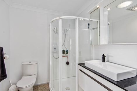 Photo of property in 7 Lowburn Place, Clover Park, Auckland, 2019