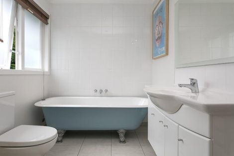 Photo of property in 50 Te Hatepe Avenue, Taupo, 3330