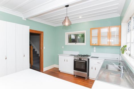 Photo of property in 436 Aberdeen Road, Gisborne, 4010