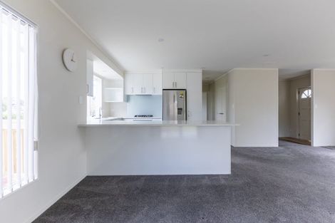 Photo of property in 115 Athena Drive, Totara Vale, Auckland, 0629