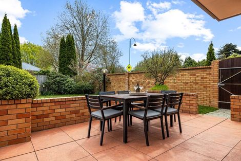 Photo of property in 64 Willowview Drive, Redwood, Christchurch, 8051