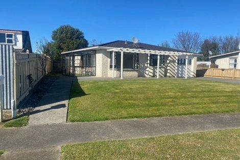 Photo of property in 3 Walker Crescent, Bulls, 4818