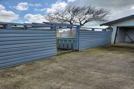 Photo of property in 9 Churchill Terrace, Waiuku, 2123
