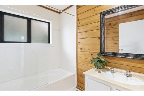 Photo of property in 9 Inca Place, Snells Beach, 0920