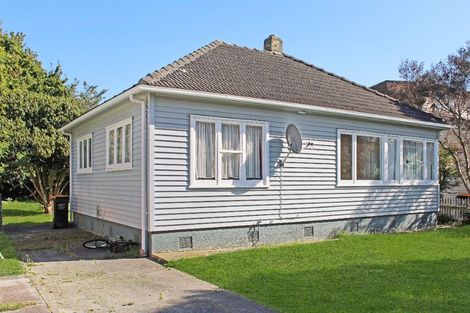 Photo of property in 30 Oxford Street, Hokowhitu, Palmerston North, 4410