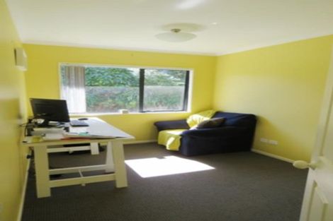 Photo of property in 6 Puketotara Street, Highlands Park, New Plymouth, 4312