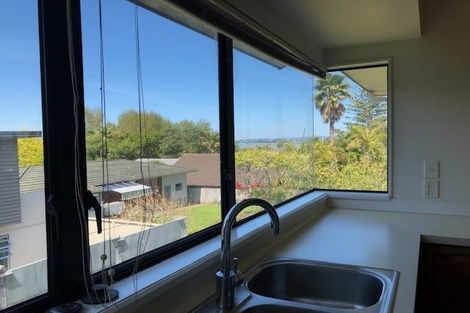 Photo of property in 32 Esmonde Road, Takapuna, Auckland, 0622