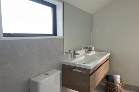 Photo of property in 2/96 Barbour Street, Waltham, Christchurch, 8011