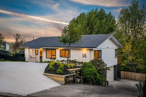 Photo of property in 14 Landsdale Place, Massey, Auckland, 0614