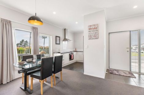 Photo of property in 30 Ipukarea Street, Weymouth, Auckland, 2103