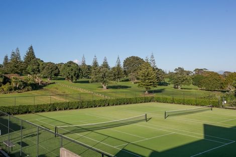 Photo of property in 9 Links Drive, Waiwhakaiho, New Plymouth, 4312