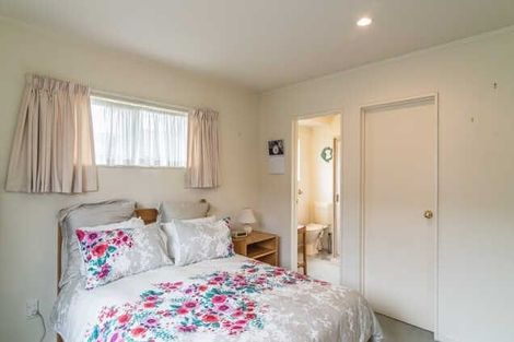 Photo of property in 38 Arawhata Road, Paraparaumu, 5032