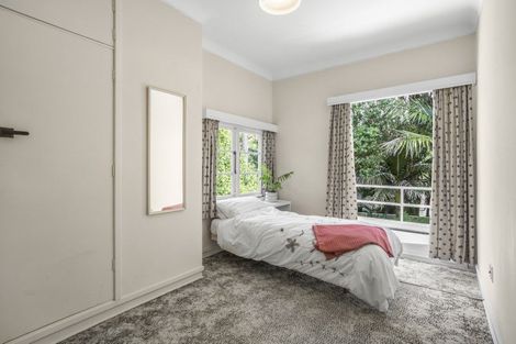 Photo of property in 85 Ludlam Crescent, Woburn, Lower Hutt, 5010