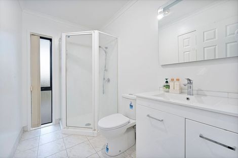 Photo of property in 15 Lake Panorama Drive, Henderson, Auckland, 0612